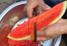 Pendapatan Penjual Es Campur Menurun Pada Musim Hujan