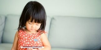 Cara Cerdas Didik Anak Melalui Smarphone