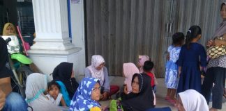 Dana KIP Cair Menjelang Lebaran, Masyarakat Penuhi Bank BRI
