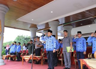 Bupati Rohul Adakan Upacara Hari Pancasila di Tengah Puasa Ramadhan