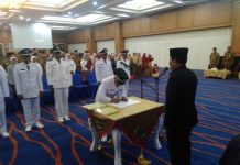 Bupati Rohul Lantik 7 Kades dan Harapkan Buat Spanduk ADD