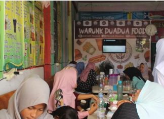 Warung Dua-dua, Tempat Nongkrongnya Remaja