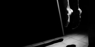 Diduga Istri Banyak Hutang, Suami Nekat Gantung diri Diduga Istri Banyak Hutang, Suami Nekat Gantung diri
