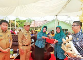 Bupati Sukiman dan Ketua TP PKK Rohul Hadiri Penilaian Desa PHBS di Pendalian IV Koto