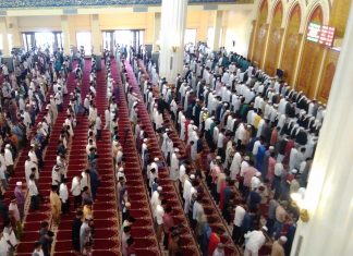 Shalat Idul Adha, Islamic Centre Rohul Dipadati Jamaah Hingga Tidak Dapat Tempat Shalat