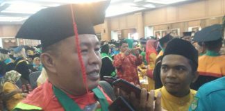 Anak Petani Selesaikan Wisudanya Dengan Nilai Tertinggi di Sidang Senat Terbuka UPP Anak Petani Selesaikan Wisudanya Dengan Nilai Tertinggi di Sidang Senat Terbuka UPP