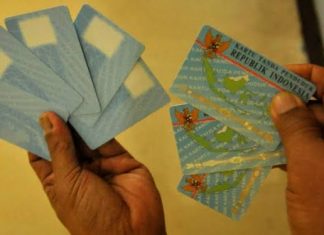 Pelayanan Disdukcapil Rohul Buruk, Seorang Wanita Curhat di Sosmed