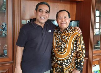 Dukung Kader Terbaik, H Sukiman Mengaku Sekjen DPP Gerindra Restui Maju Pilkada Rohul 2020 Ketua DPC Partai Gerindra Rohul H Sukiman yang juga Bupati Rohul terlihat akrab saat foto bersama usai pertemuan silaturrahim di Jakarta