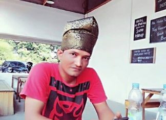 Warga Pasir Pengaraian Minta Prusda Rohul Bayarkan Gaji Karyawan