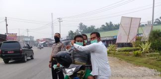 Pemdes Ujungbatu Bagikan Masker ke Warga, Balita dan Bumil Pemdes Ujungbatu Bagikan Masker ke Warga, Balita dan Bumil