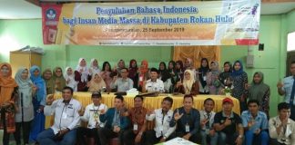 Penyuluhan Bahasa Indonesia Bagi Insan Media