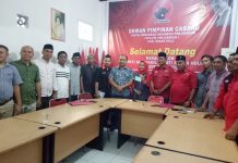 Ikut Penjaringan Balon Bupati, H Erizal ST Kembali Rajud Koalisi Bersama PDIP Usai mengambil formulir pendaftaran, Andrizal dan rombongan foto bersama dengan pengurus DPC PDIP Rohul, Kamis (19/9/2019)