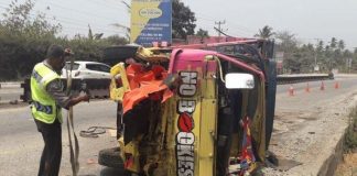 Selfie di Tanjakan, Sekeluarga Tewas Ditabrak Truk