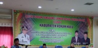 Dibuka Bupati, Pemkab Rohul Gelar Rapat Forum TJSP Bupati Rohul, H Sukiman saat membuka Rapat Forum TJSP se Kabupaten