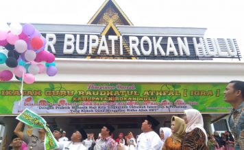 Ribuan Pelajar RA Manasik Haji Dihalaman Kantor Bupati Rohul