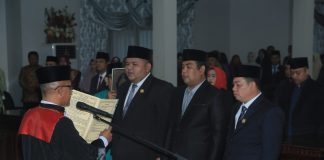 Novliwanda Resmi Ketua DPRD Rohul Pelantikan Ketua DPRD Rohul dan Wakil Ketua DPRD Rohul oleh Ketua Pengadilan Negeri Rohul