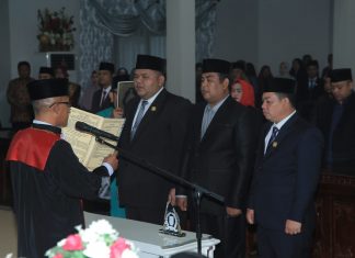 Novliwanda Resmi Ketua DPRD Rohul Pelantikan Ketua DPRD Rohul dan Wakil Ketua DPRD Rohul oleh Ketua Pengadilan Negeri Rohul