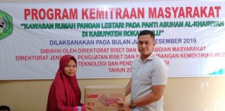 Tim UPP Lakukan Pelatihan dan Pembuatan KRPL di Panti Asuhan Al-Khairiyah Tim UPP Lakukan Pelatihan dan Pembuatan KRPL di Panti Asuhan Al-Khairiyah