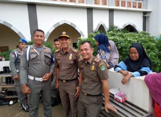 Satpol PP Rohul Setor Denda Tipiring Puluhan Juta ke Kas Negara PPNS PPNS Satpol PP dan Damkar Rohul Samsul Kamal didampingi Kasi Penyuluhan dan Pembinaan Perda Rohul, Andre Nasution