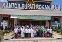 10.000 Santri Se-Provinsi Riau Memadati Lapangan Kantor Bupati Rohul