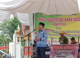 Sukiman Menangis Dalam Acara Parade Kesenian Rohul, Berikut Penyebabnya