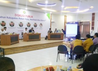 Rohul Termiskin di Riau Akibat tak Diurus Serius Suasanan Diskusi Publik tentang 20 Tahun Kabupaten Rokan Hulu, Masihkah Kita Miskin? di Aula Kampus UPP, Rabu (30/10/2019)