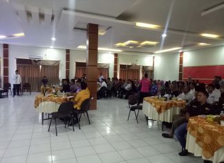 Turunkan Angka Kemiskinan di Rohul Perlu Dilakukan Pemetaan Suasana peserta diskusi publik tentang 20 Tahun Kabupaten Rokan Hulu, Masihkah Kita Miskin?