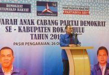 Sejak Dibukanya Penjaringan, Kader Demokrat Rohul Belum Ada Mengambil Formulir Ketua DPC Partai Demokrat Rohul, Kelmi Amri SH menyampaikan kata sambutan pada Acara Musancab di Sapadia Rohul Hotel
