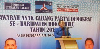 Sejak Dibukanya Penjaringan, Kader Demokrat Rohul Belum Ada Mengambil Formulir Ketua DPC Partai Demokrat Rohul, Kelmi Amri SH menyampaikan kata sambutan pada Acara Musancab di Sapadia Rohul Hotel