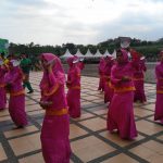 Penampilan suku Minang, Tari Piring