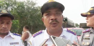 Operasi Penertiban Kendaraan Odol, Puluhan Kendaraan Terjaring Sekretaris Dishub Rohul, Minarli Ismail SP didampingi Kasi Angkutan Orang dan Barang, Afrizal SSos.