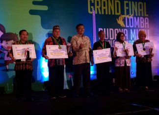 Dua SDN Rohul Raih Juara Satu Nasional Lomba Budaya Mutu di Surabaya usai penyerahan hadiah, para juara foto bersama