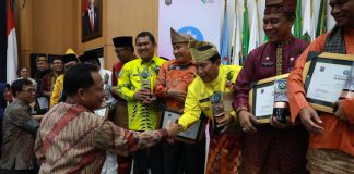 Membanggakan, Kabupaten Rokan Hulu Mendapat Penghargaan Sebagai Kabupaten Sehat