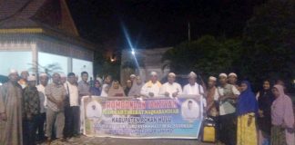 Turut Berduka, Hamulian Sediakan Transportasi dan lepas Ratusan Jamaah Suluk ke Besilam Langkat Usai melepas keberangkatan jamaah, H Hamulian SP foto bersama