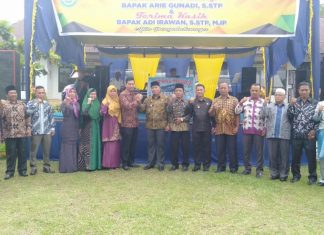 Pisah-Sambut Camat Rambah Samo Diwarnai Isak Tangis