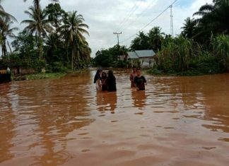 Hujan Lebat, Rumah Warga di Pawan Terendam Banjir