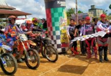 Ratusan Raider Jelajahi Bumi Kota Intan Rokan Hulu Ketua Umum (Ketum) Ikatan Trail Adventure (ITA) Riau, H Indra Gunawan, resmi melepas 700 raider dari berbagai provinsi jelajahi bumi desa Kota Intan, Kecamatan Kunto Darussalam, Rohul
