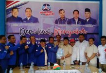 Antar Formulir Penjaringan ke DPC Demokrat, Sukiman Didampingi Oleh Ketua DPRD Rohul