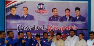 Antar Formulir Penjaringan ke DPC Demokrat, Sukiman Didampingi Oleh Ketua DPRD Rohul