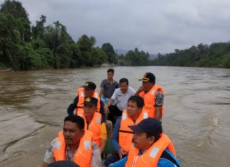 Hingga Saat Ini Bocah Hanyut di Sungai Rokan Belum Ditemukan, Sekda Rohul Turun ke Lokasi