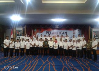Bupati Rohul Lantik PMI Kecamatan dan Beri Sembako Ke Kaum Dhuafa