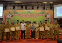 Pemkab Rohul Kembali Terima Penghargaan dari Gubernur Riau