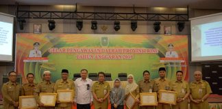 Pemkab Rohul Kembali Terima Penghargaan dari Gubernur Riau