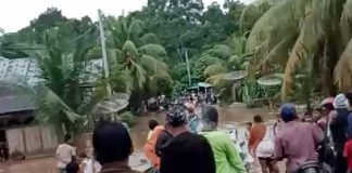 Sungai Meluap Akibat Hujan Deras, Pawan Rohul Kembali Banjir Suasana Banjir di Pawan, Rokan Hulu