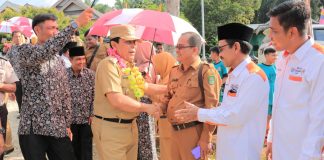 Hadiri Kegiatan Mptb Desa Tapung Jaya, Bupati Rohul Puji BUMDES Bunga Sari.