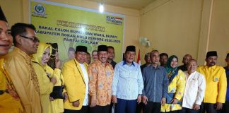 Kompak Kembalikan Berkas Penjaringan Partai Golkar, Hamulian-Tedy Optimis Diusung