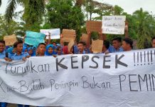 Siswa Demo Minta Kepala Sekolah SMAN 3 Rambah Berhenti, Suherman “Kalau Dia Tidak Berhenti, Maka Kita yang Akan Berhenti”
