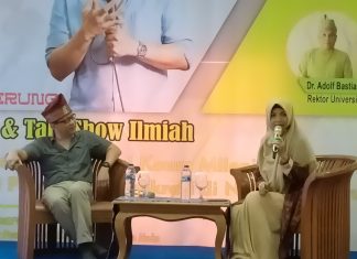 Mendatangkan Rocky Gerung, Peserta Seminar Talk Show Oleh UPP Diikuti Dari Luar Kabupaten