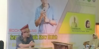 Pesan singkat ROCKY GERUNG ke Bupati ROKAN HULU