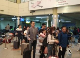 Ratusan Wisatawan Asal China Penuhi Bandara Hang Nadim, Petugas Was-was Virus Corona